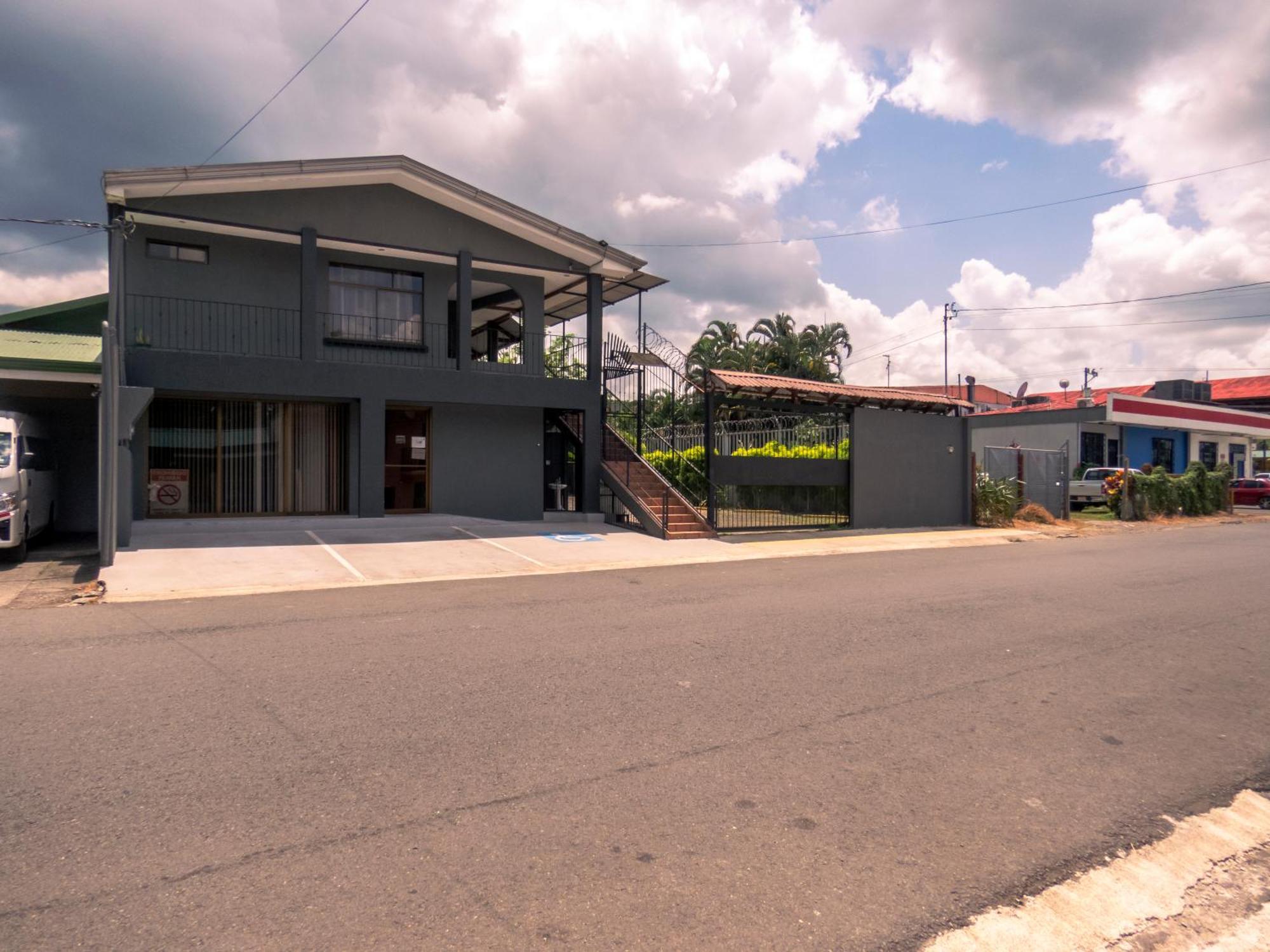 Coati Arenal Lodge La Fortuna Exterior photo